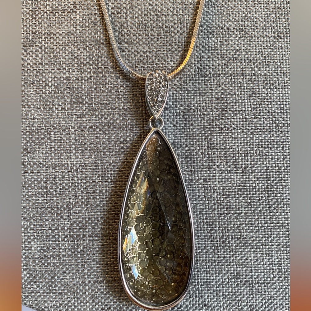 Branded Elegant Newer Vintage Silver Statement Necklace